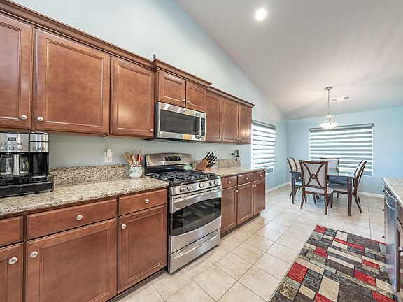4th image of 1727 W Hopkins Drive