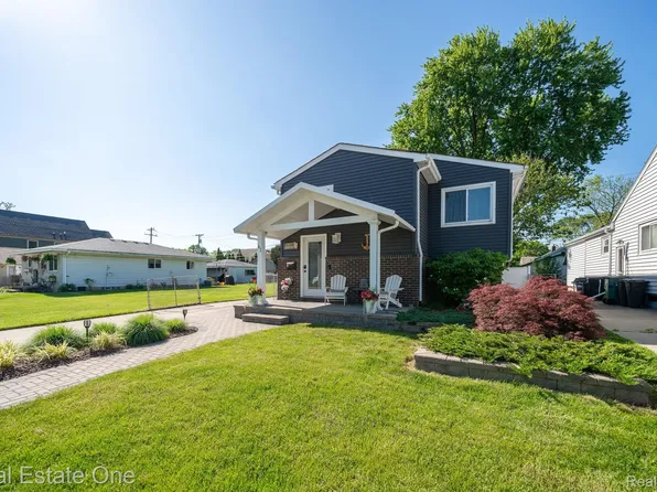 61 Tecumseh St, Clawson, MI 48017