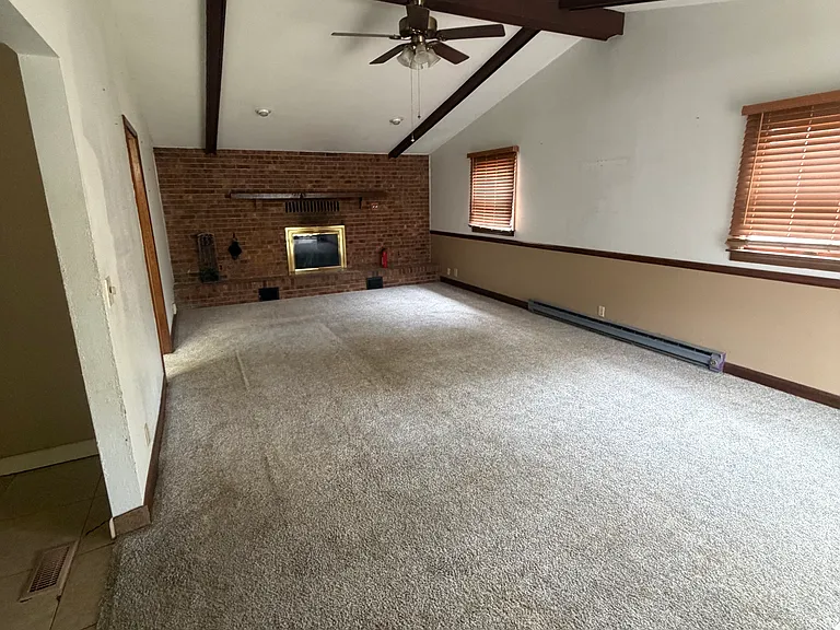 3301 Canterbury Dr — Photo 11