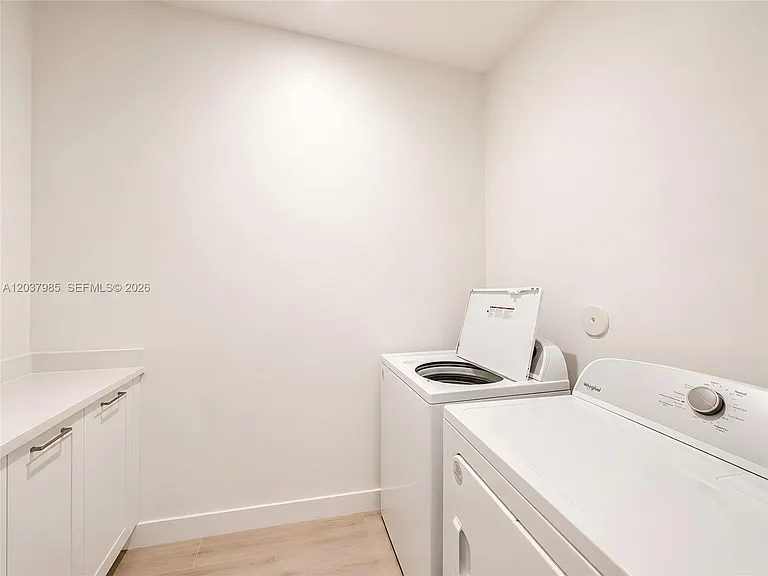 8185 NW 42nd St — Photo 7