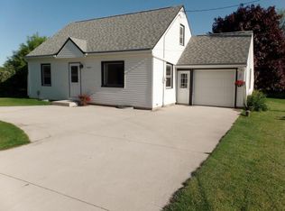 W2479 Woodland Rd, Sheboygan Fls, WI 53085