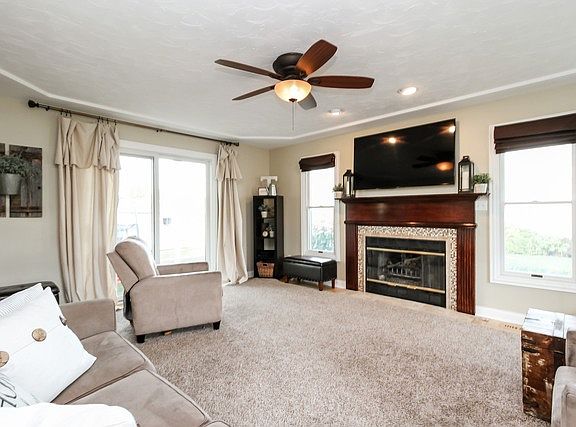 2nd image of 421 Jeffery Dr