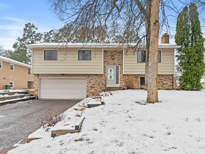 7633 James Ave N, Brooklyn Park, MN, 55444