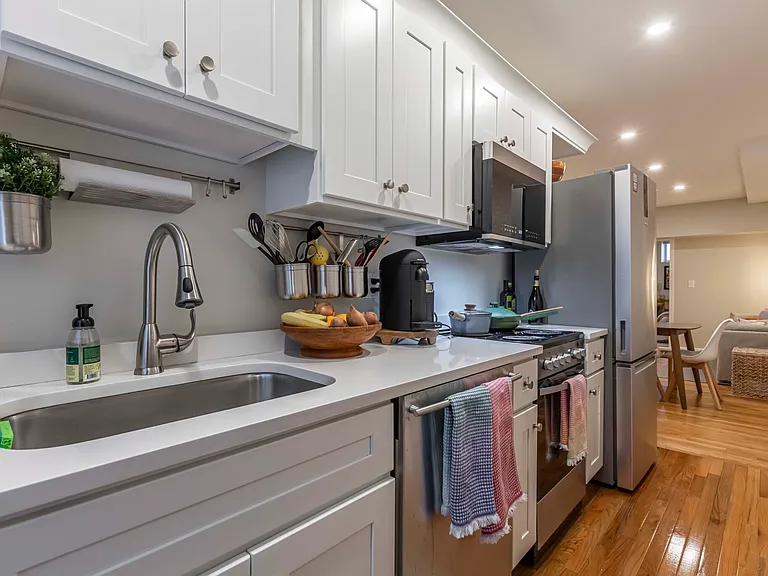 426 Marlborough St #2 — Photo 3