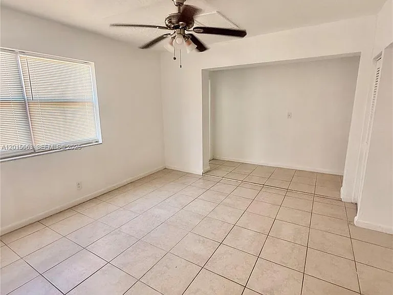 1903 Thomas St #8 — Photo 8