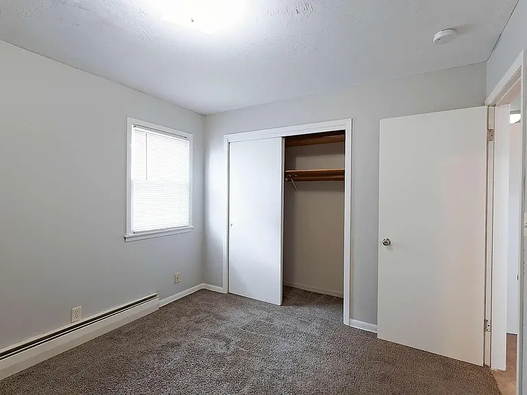 944 E Street — Photo 32