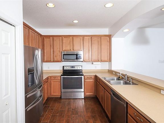 5th image of 2346 Melrose Dr