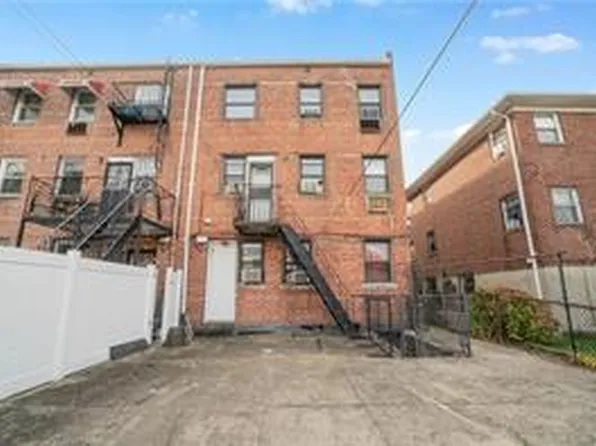 685 Rockaway Parkway image 15 of 17