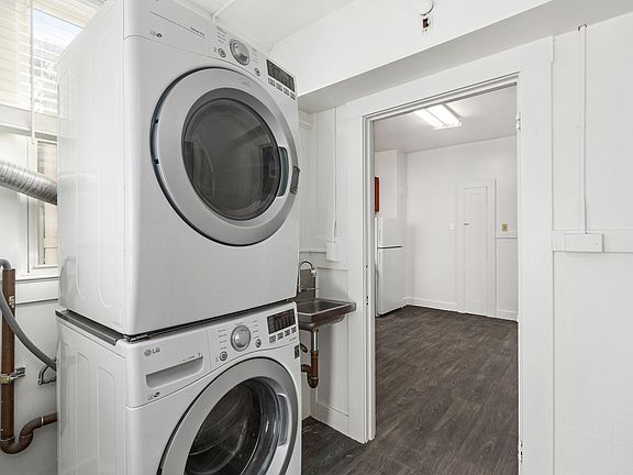 4th image of 390-396 5th Ave #394