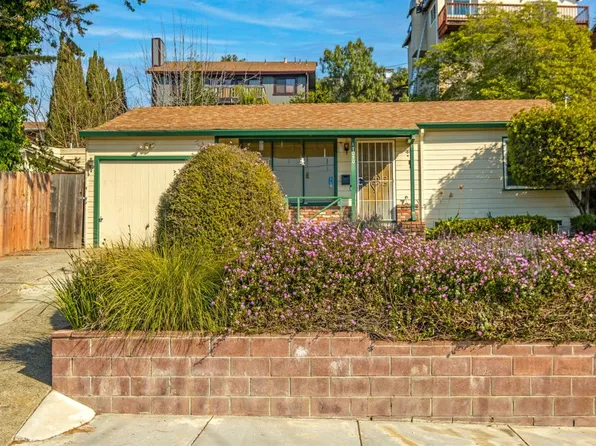 17050 Roberto St, Castro Valley, CA 94546