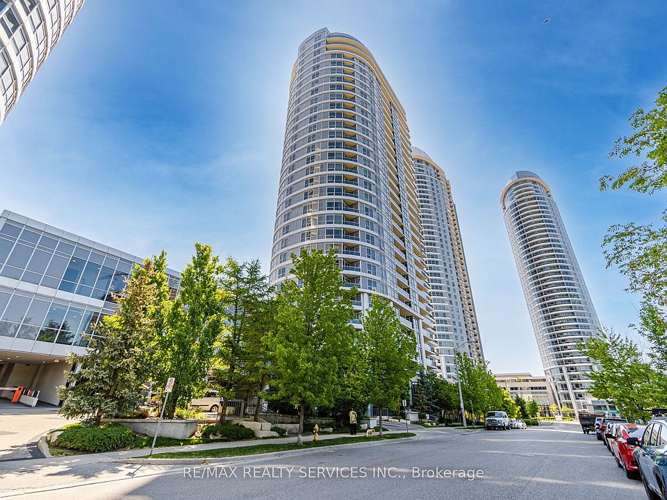 1st image of 151 Village Green Sq #206