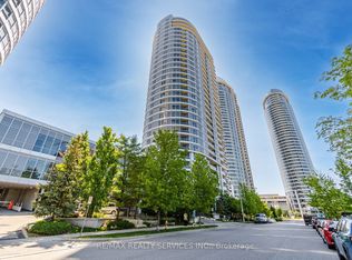 151 Village Green Sq #206, Toronto, ON M1S0K5