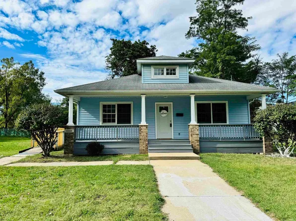 1041 Lasalle Ct, South Bend, IN 46616