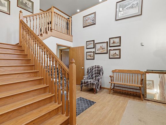 5th image of 24492 Oak Meadows Ct