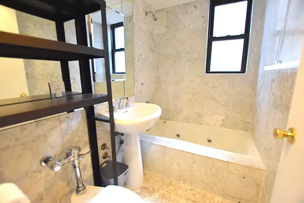 Rented by Bold New York | media 6