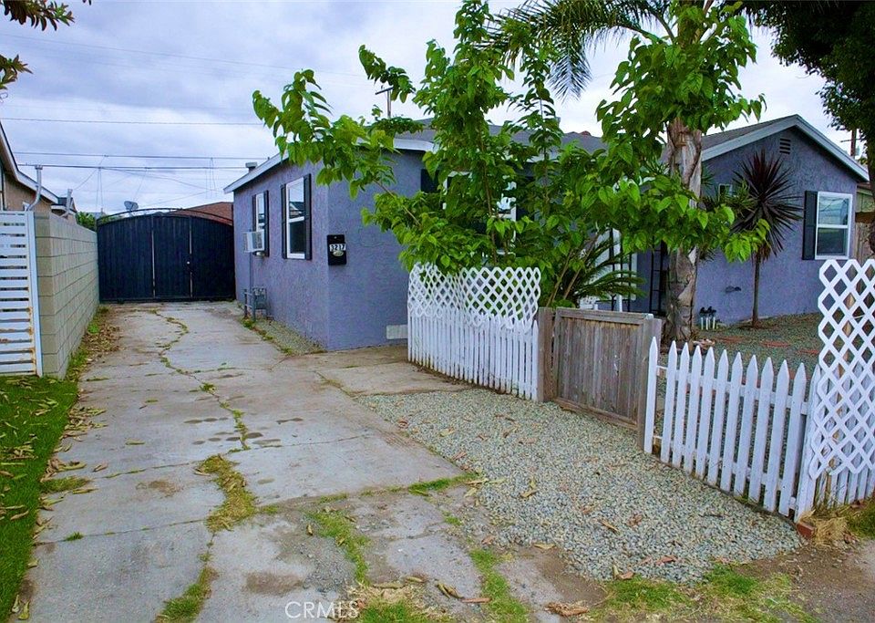 1st image of 3217 W 135th St