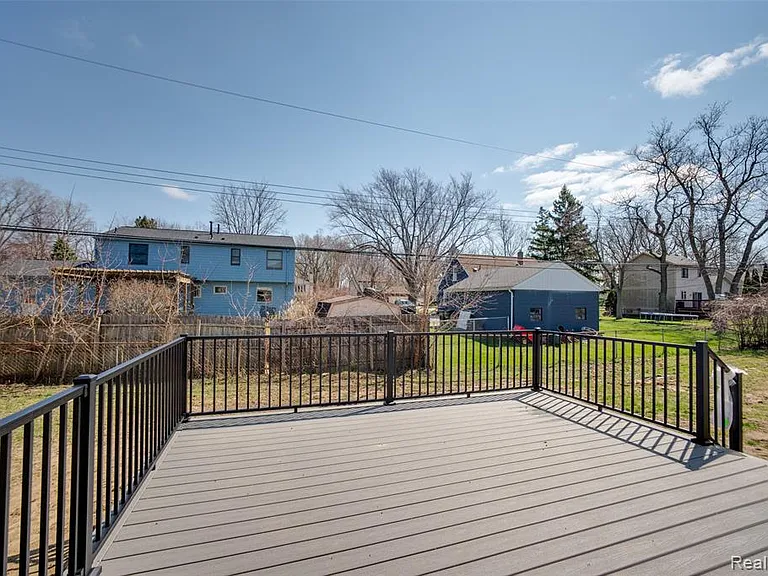2911 Walsh Dr — Photo 57