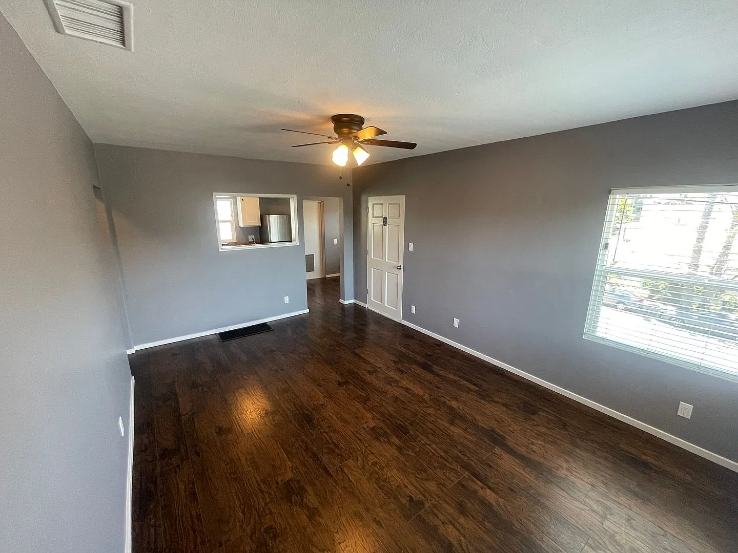 Charming 2-Bedroom Home with Private Yard & Garage in Bankers Hill — Photo 3