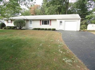 23 Beacon Rd, Glenmont, NY 12077