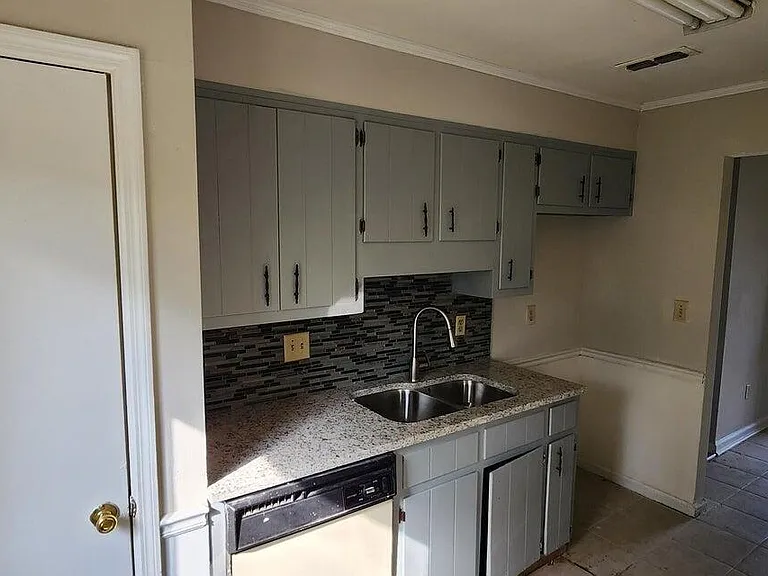 2615 Claymont Rd — Photo 4