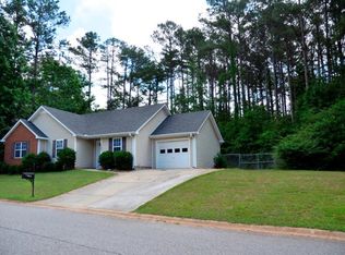 132 Spring Lake Dr, Athens, GA 30605