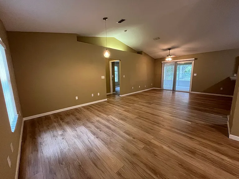 9 White Hawk Pl — Photo 3