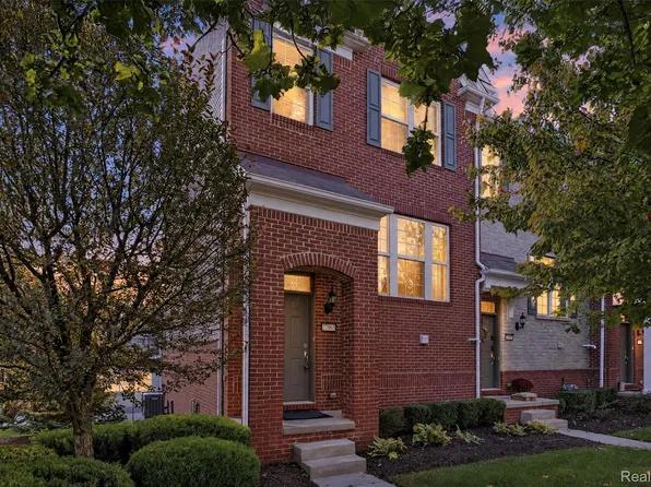 27965 Middleton Dr, Novi, MI 48377