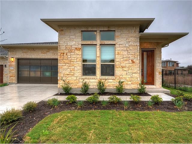 1st image of 1009 Paul Thomas Dr