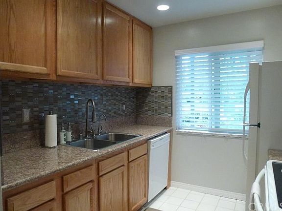 5th image of 6008 Bixby Village Dr APT 35