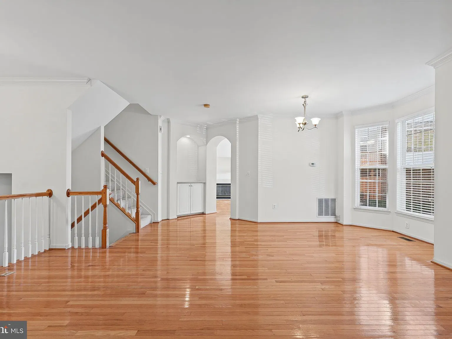 3 bed, 3.5 bath, 2762 sqft, $4,500 — Photo 4