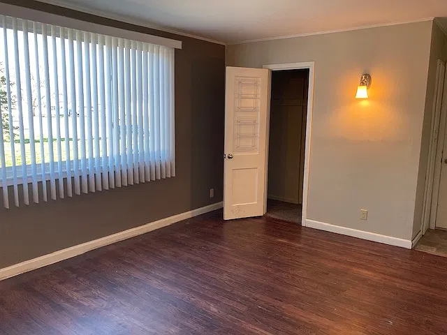 2912 H Avenue - Unit 1 — Photo 2