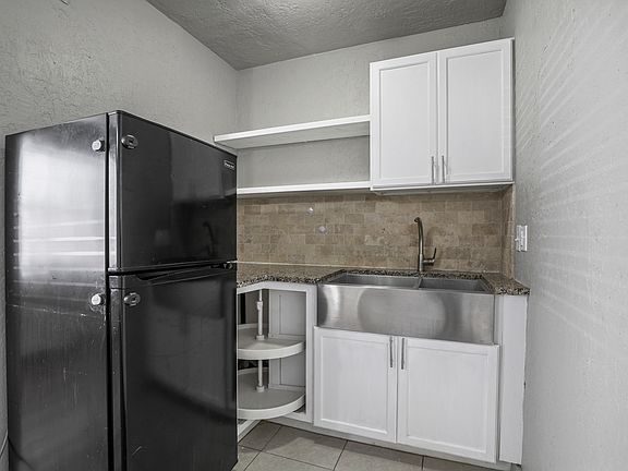 2nd image of 118 W Sears St Suite 103