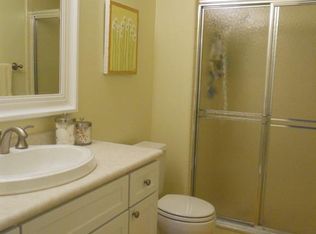 24356 E River Rd UNIT 17, Grosse Ile, MI 48138
