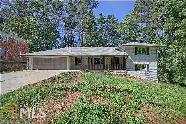 1st image of 2477 Sherbrooke Dr