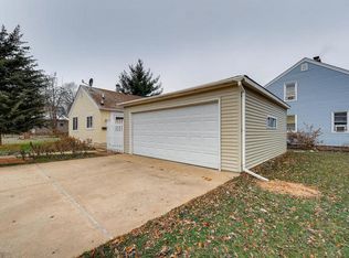 1150 Shuler St, Elgin, IL 60123