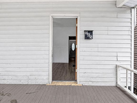 4th image of 565 Broad St