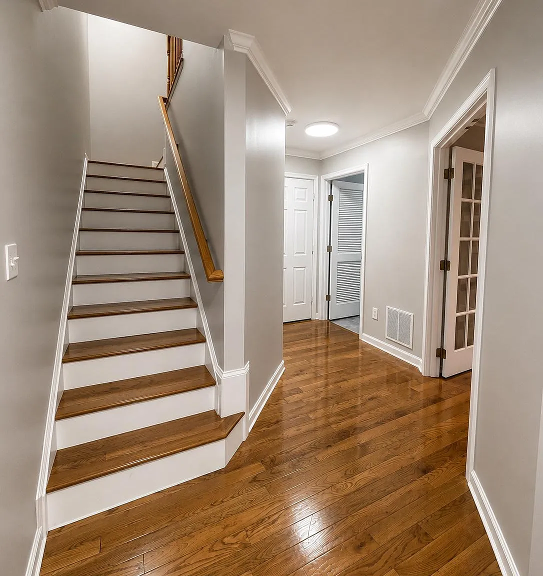3 bed, 2.5 bath, 1900 sqft, $2,999 — Photo 2