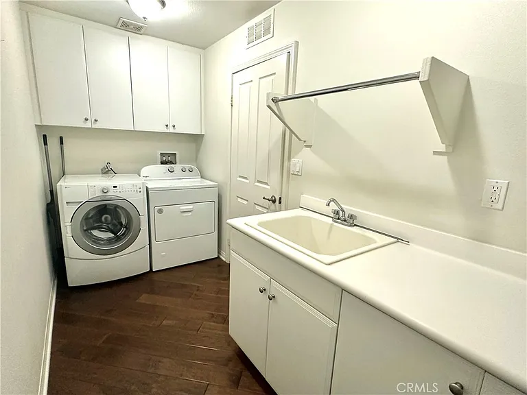 1411 Montgomery St — Photo 7