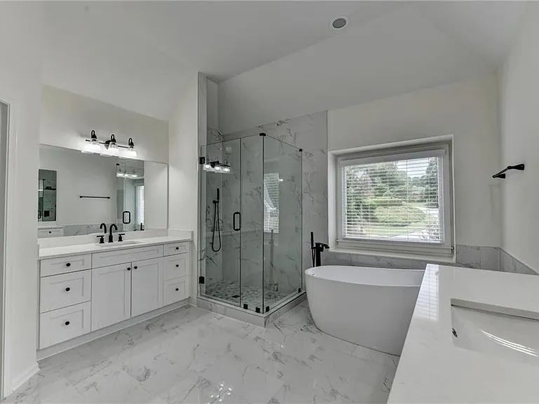 10645 Honey Brook Cir — Photo 38
