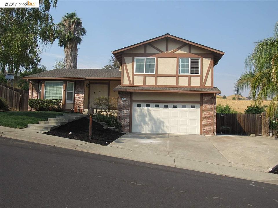 1st image of 2467 Grimsby Dr