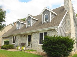 2224 S Laurel Ave, Springfield, MO 65807