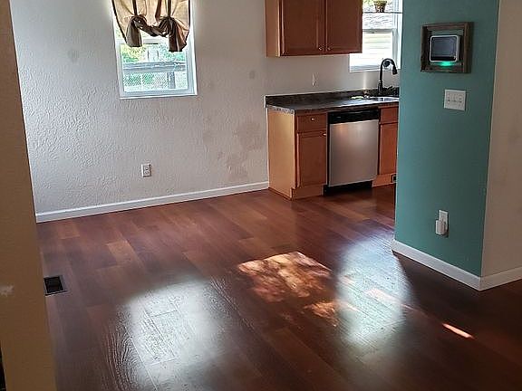 3rd image of 443 17th St NW