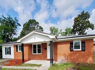 359 N Brobston St, Baxley, GA 31513
