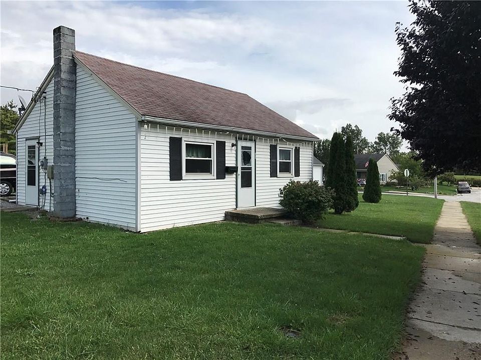 2nd image of 206 S Maple St