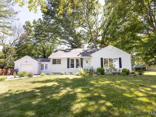 2800 Rutz Rd, Trenton, IL 62293