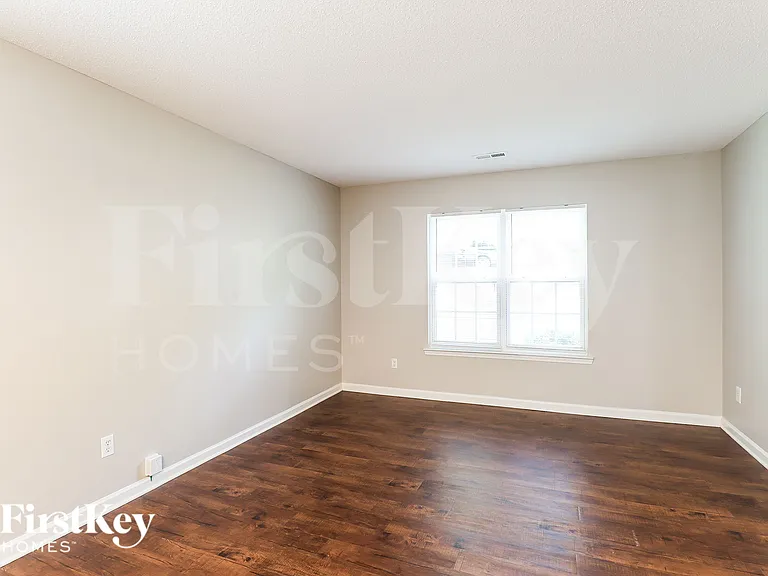 906 Grassy Patch Ln — Photo 15