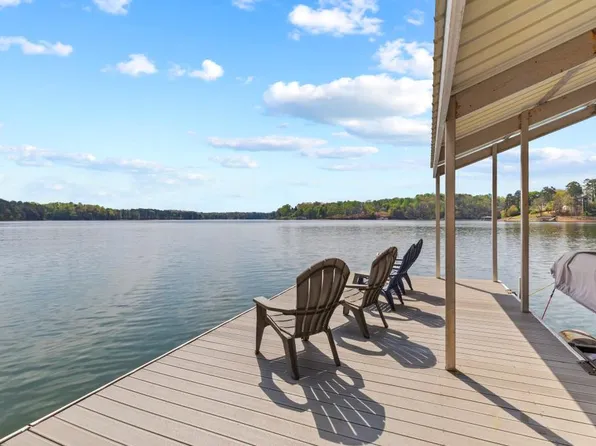 2652 Pass Cir, Gainesville, GA 30506