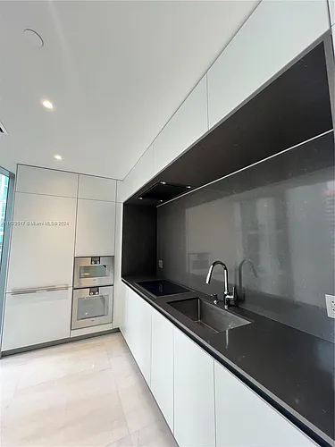 300 S Biscayne Blvd #806E Photo 1