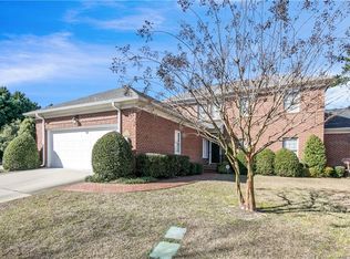 1342 Longleaf Dr, Fayetteville, NC 28305