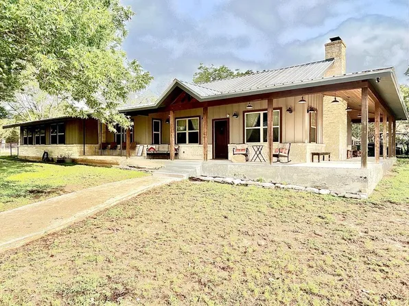 3860 Junction Hwy, Ingram, TX 78025